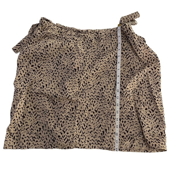 ✨NEW!✨GAP Women’s Geometric Tan Sleeveless Tie Shoulder Blouse - Medium - Picture 7 of 8